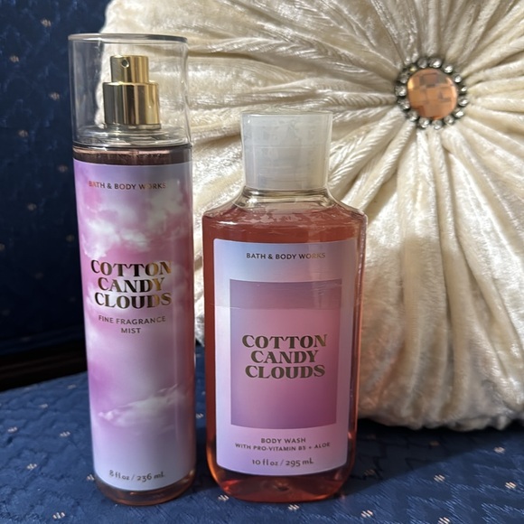 BATH & BODY WORKS SET. . . COTTON CANDY CLOUDS SCENT - Picture 2 of 6
